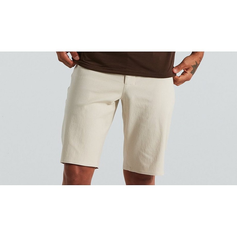 adv short men white mountains 42