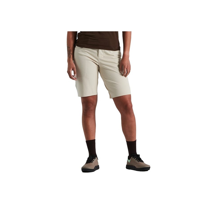 adv short wmn white mountains s