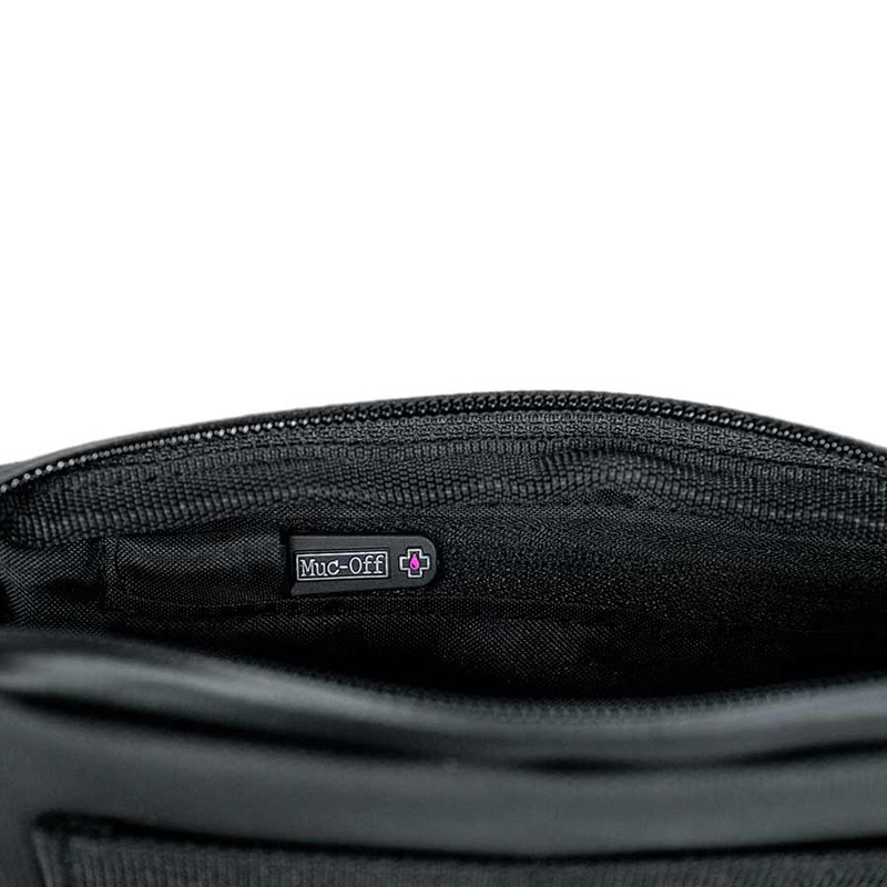 Rainproof Essentials Case – Black