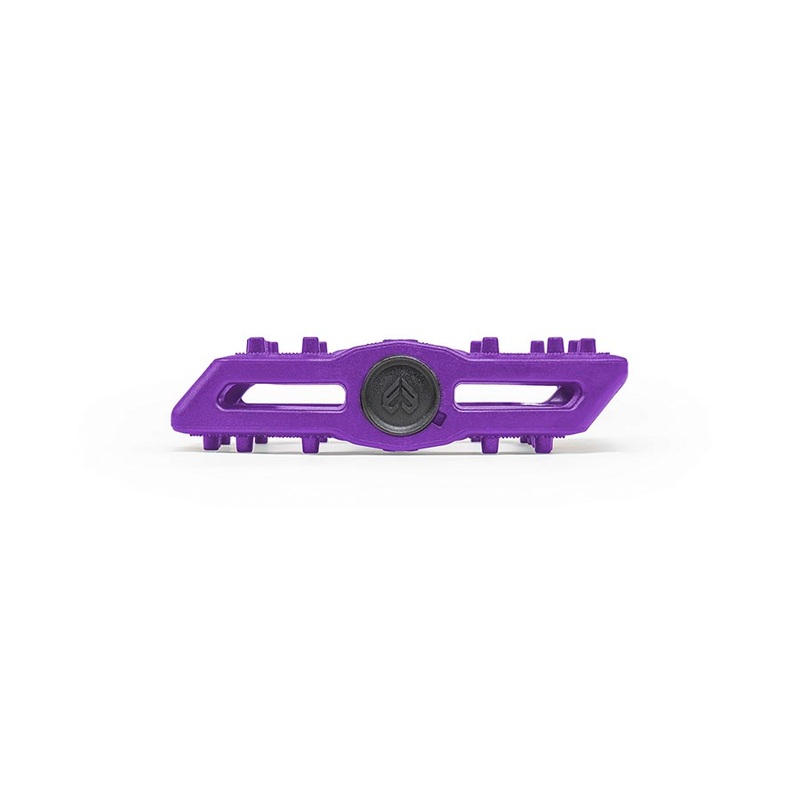Eclat Slash Platform Pedals Body: Nylon Spindle: Cr-Mo 9/16” Purple Pair