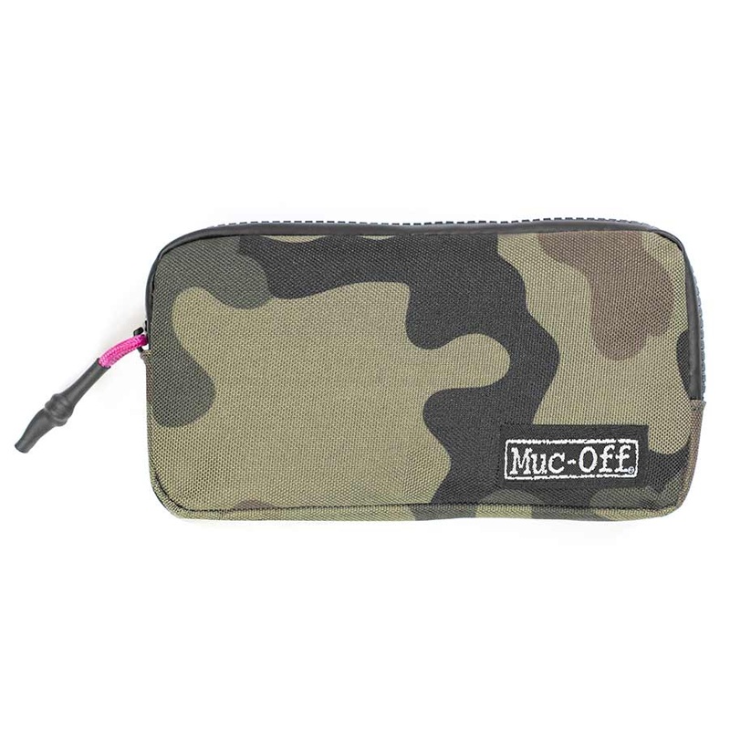 Essentials Case Camo