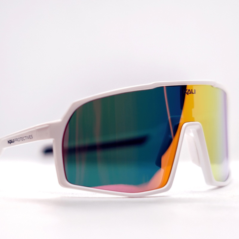Solaris Sunglasses|White|Black