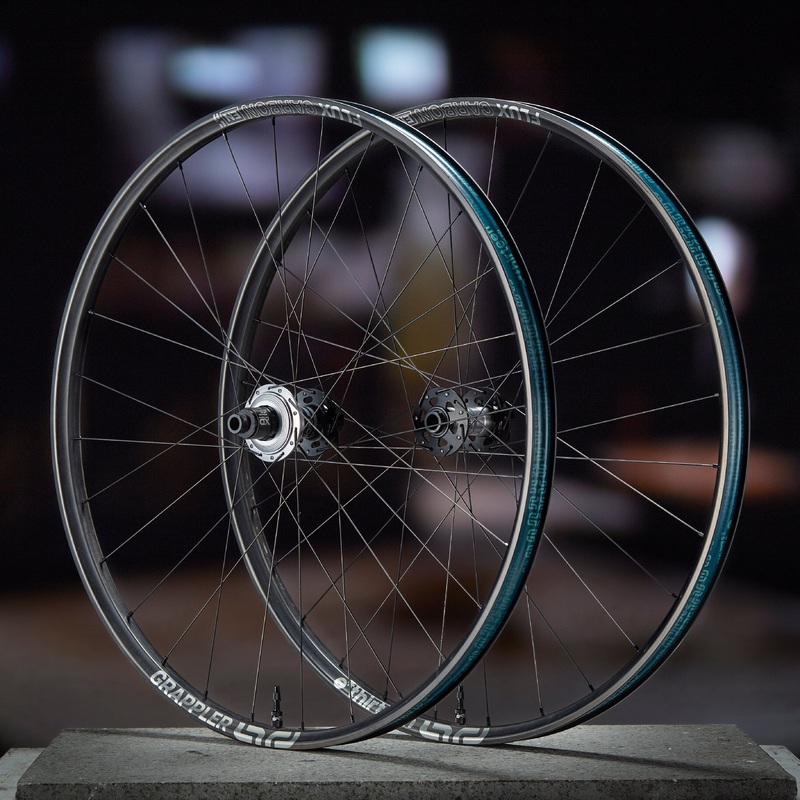 Grappler Sidekick Flux Carbon Enduro Wheels – Front